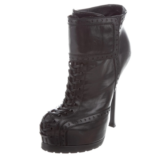 YVES SAINT LAURENT TRIBTOO Leather Lace Up Ankle Boot With Strap - Picture 2 of 5